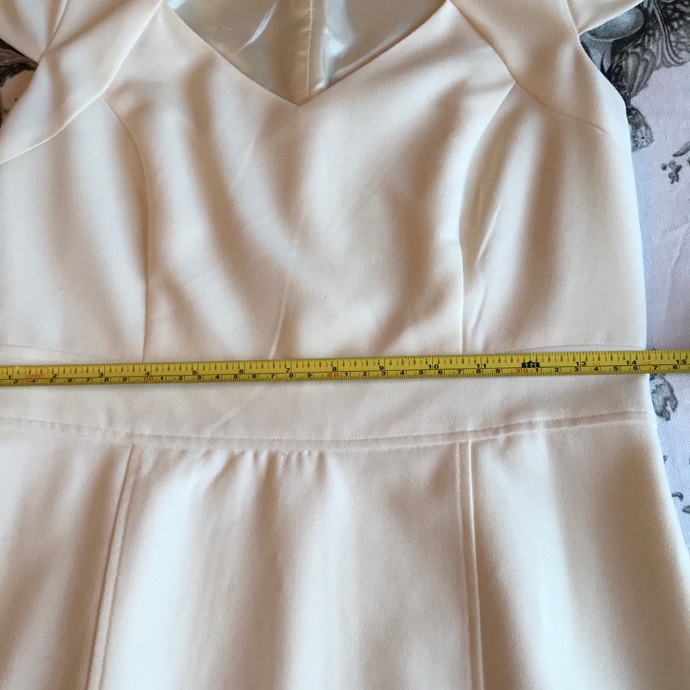 Dress - Picture 6 of 7